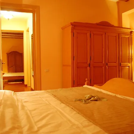 Boutique By 3*