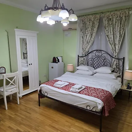 Boutique By 3*