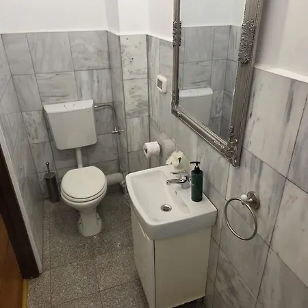 Boutique By 3* Bukarest