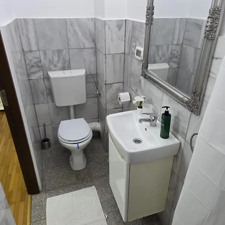 Boutique By 布加勒斯特