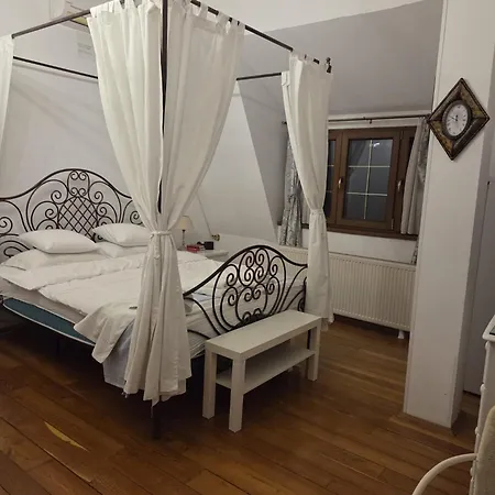 Boutique By 3* Bucarest