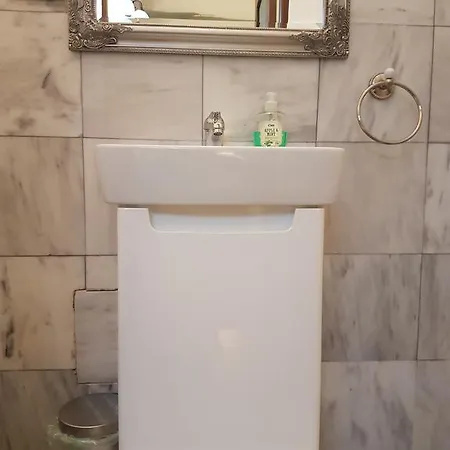 מלון Boutique By 3*