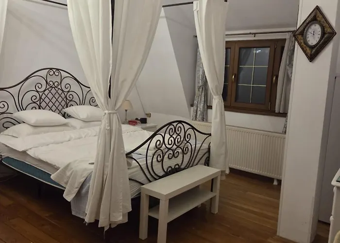 Boutique By 3* بوخارست