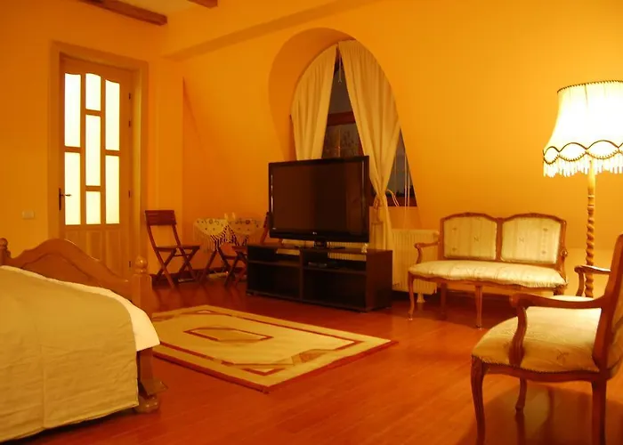 Ξενοδοχείο Boutique By 3*