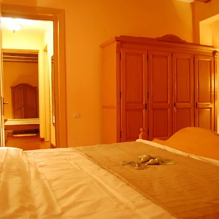 Boutique By 3*